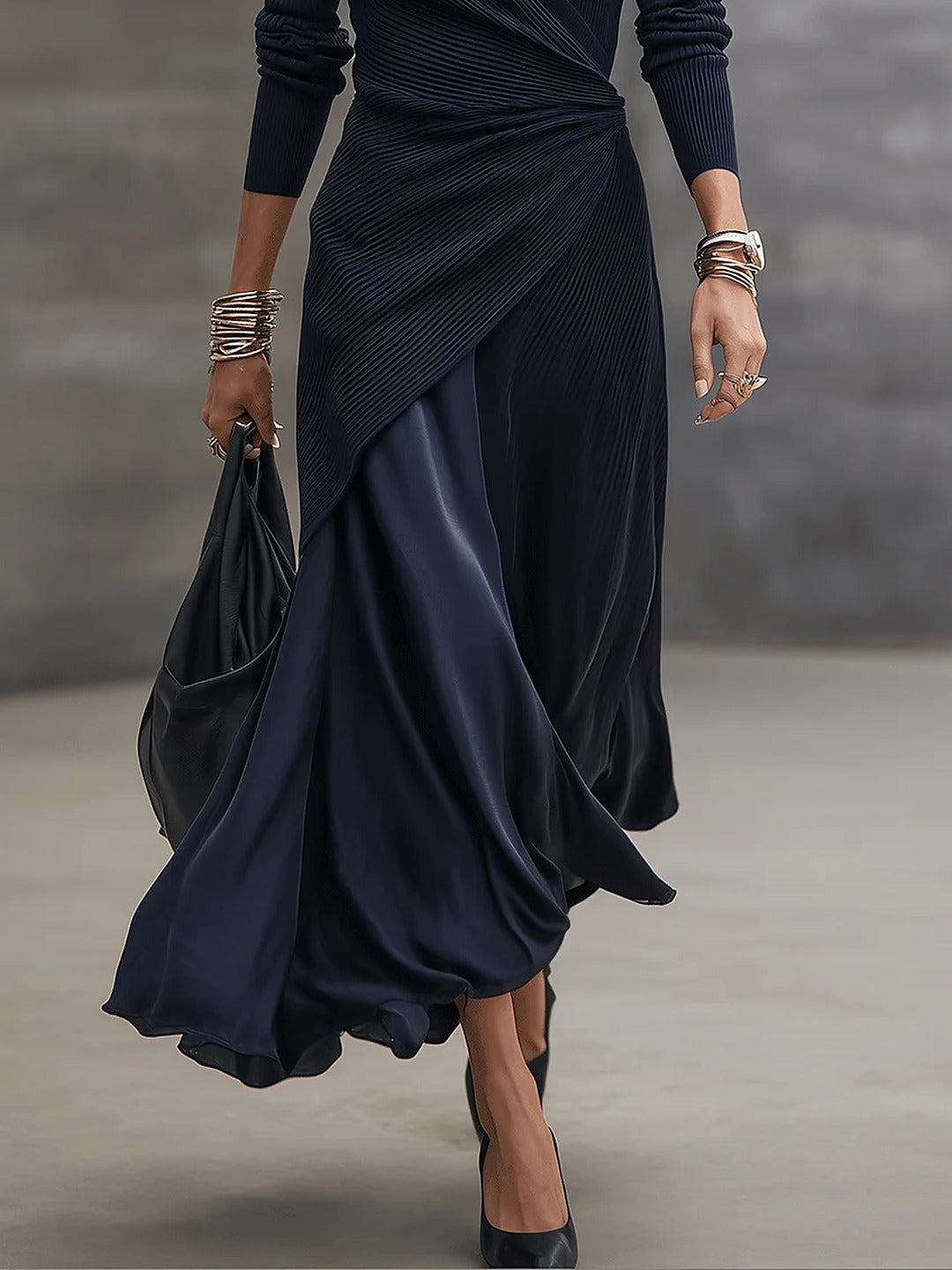 Tamara | Vestido Maxi Traçado com Saia em Cetim, Azul-marinho