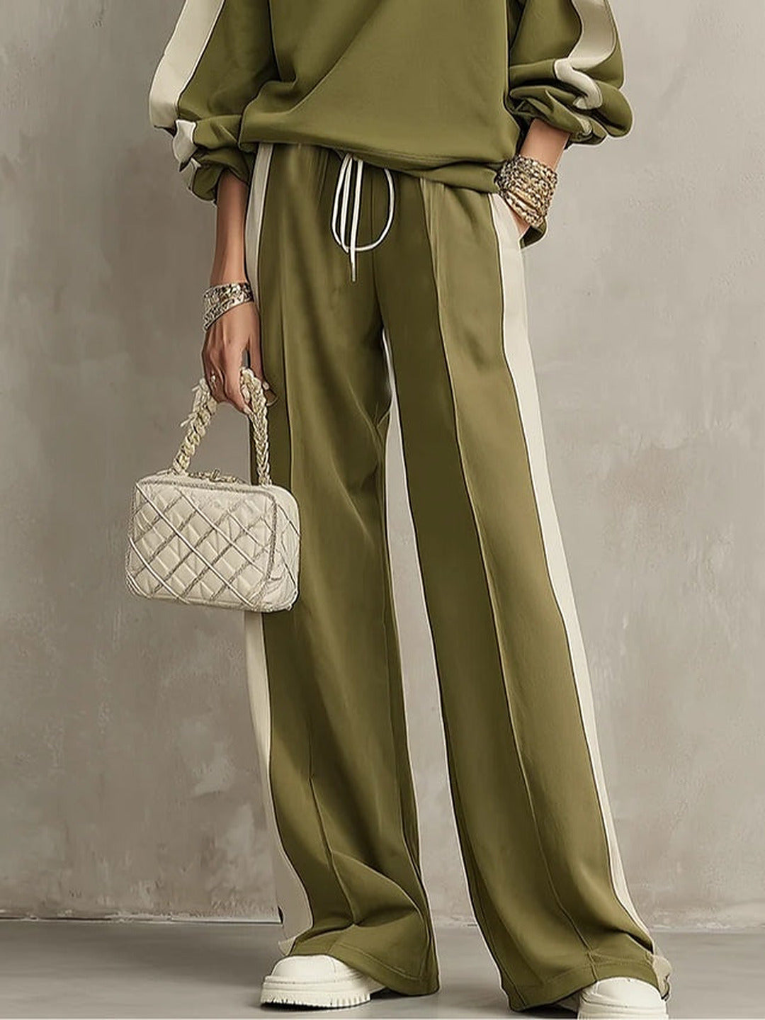 Romina | Conjunto Sweatshirt e Calças com Banda Lateral, Verde-azeitona